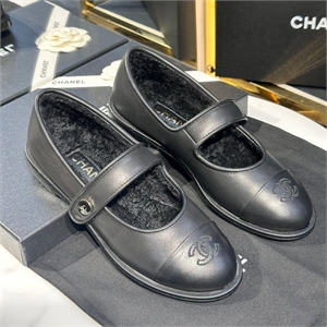 {{productViewItem.photos[photoViewList.activeNavIndex].Alt || productViewItem.photos[photoViewList.activeNavIndex].Description || 'Балетки CHANEL'}}