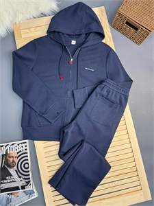 {{productViewItem.photos[photoViewList.activeNavIndex].Alt || productViewItem.photos[photoViewList.activeNavIndex].Description || 'Прогулочный костюм KITON'}}