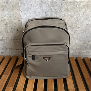 {{productViewItem.photos[photoViewList.activeNavIndex].Alt || productViewItem.photos[photoViewList.activeNavIndex].Description || 'Рюкзак  PRADA'}}