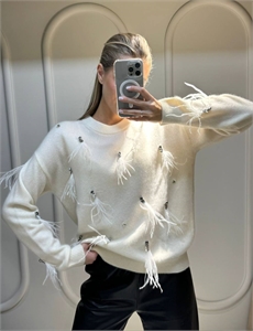 {{productViewItem.photos[photoViewList.activeNavIndex].Alt || productViewItem.photos[photoViewList.activeNavIndex].Description || 'Кофта CHANEL'}}