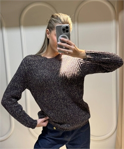 {{productViewItem.photos[photoViewList.activeNavIndex].Alt || productViewItem.photos[photoViewList.activeNavIndex].Description || 'Свитер MIU MIU'}}