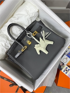 {{productViewItem.photos[photoViewList.activeNavIndex].Alt || productViewItem.photos[photoViewList.activeNavIndex].Description || 'Сумка HERMES'}}