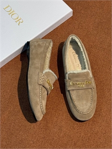 {{productViewItem.photos[photoViewList.activeNavIndex].Alt || productViewItem.photos[photoViewList.activeNavIndex].Description || 'Мокасины DIOR'}}