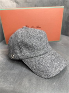 {{productViewItem.photos[photoViewList.activeNavIndex].Alt || productViewItem.photos[photoViewList.activeNavIndex].Description || 'Кепка  LP'}}