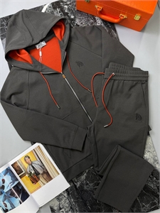 {{productViewItem.photos[photoViewList.activeNavIndex].Alt || productViewItem.photos[photoViewList.activeNavIndex].Description || 'Костюм HERMES'}}