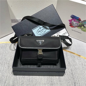 {{productViewItem.photos[photoViewList.activeNavIndex].Alt || productViewItem.photos[photoViewList.activeNavIndex].Description || 'Сумка PRADA'}}