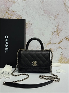 {{productViewItem.photos[photoViewList.activeNavIndex].Alt || productViewItem.photos[photoViewList.activeNavIndex].Description || 'Сумка CHANEL'}}