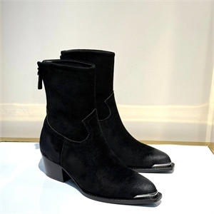 {{productViewItem.photos[photoViewList.activeNavIndex].Alt || productViewItem.photos[photoViewList.activeNavIndex].Description || 'Казаки'}}