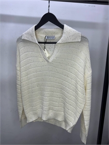 {{productViewItem.photos[photoViewList.activeNavIndex].Alt || productViewItem.photos[photoViewList.activeNavIndex].Description || 'Свитер BRUNELLO CUCINELLI'}}