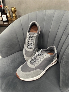 {{productViewItem.photos[photoViewList.activeNavIndex].Alt || productViewItem.photos[photoViewList.activeNavIndex].Description || 'Кроссовки LP'}}