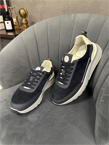 {{productViewItem.photos[photoViewList.activeNavIndex].Alt || productViewItem.photos[photoViewList.activeNavIndex].Description || 'Кроссовки BC'}}