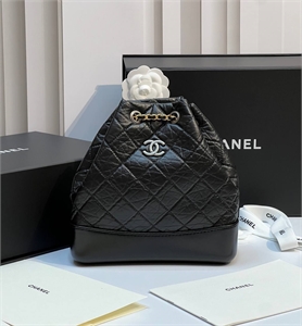 {{productViewItem.photos[photoViewList.activeNavIndex].Alt || productViewItem.photos[photoViewList.activeNavIndex].Description || 'Рюкзак CHANEL'}}