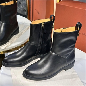 {{productViewItem.photos[photoViewList.activeNavIndex].Alt || productViewItem.photos[photoViewList.activeNavIndex].Description || 'Ботинки LORO PIANA'}}