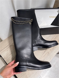 {{productViewItem.photos[photoViewList.activeNavIndex].Alt || productViewItem.photos[photoViewList.activeNavIndex].Description || 'Сапоги CHANEL'}}