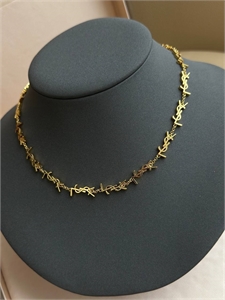 {{productViewItem.photos[photoViewList.activeNavIndex].Alt || productViewItem.photos[photoViewList.activeNavIndex].Description || 'Чокер YSL'}}