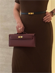 {{productViewItem.photos[photoViewList.activeNavIndex].Alt || productViewItem.photos[photoViewList.activeNavIndex].Description || 'Клатч HERMES'}}