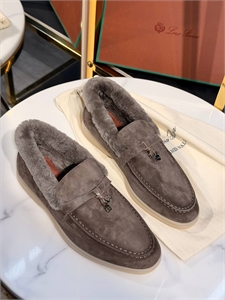 {{productViewItem.photos[photoViewList.activeNavIndex].Alt || productViewItem.photos[photoViewList.activeNavIndex].Description || 'Лоферы LORO PIANA На меху'}}