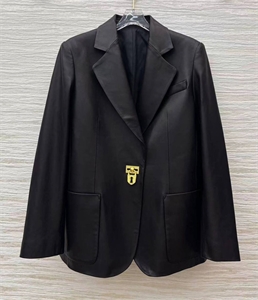 {{productViewItem.photos[photoViewList.activeNavIndex].Alt || productViewItem.photos[photoViewList.activeNavIndex].Description || 'Куртка - Пиджак Schiaparelli'}}