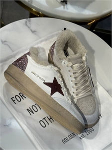 {{productViewItem.photos[photoViewList.activeNavIndex].Alt || productViewItem.photos[photoViewList.activeNavIndex].Description || 'Кроссовки GOLDEN GOOSE'}}