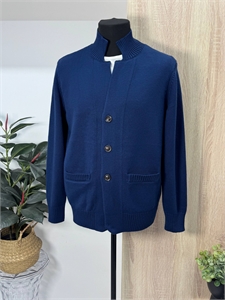 {{productViewItem.photos[photoViewList.activeNavIndex].Alt || productViewItem.photos[photoViewList.activeNavIndex].Description || 'Кардиган BC'}}