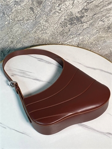 {{productViewItem.photos[photoViewList.activeNavIndex].Alt || productViewItem.photos[photoViewList.activeNavIndex].Description || 'Сумка ALAIA'}}