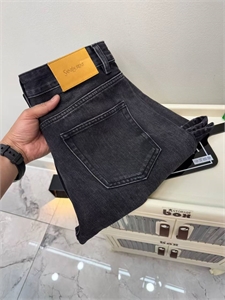 {{productViewItem.photos[photoViewList.activeNavIndex].Alt || productViewItem.photos[photoViewList.activeNavIndex].Description || 'Джинсы SL'}}