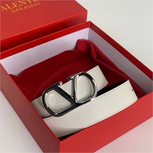 {{productViewItem.photos[photoViewList.activeNavIndex].Alt || productViewItem.photos[photoViewList.activeNavIndex].Description || 'Ремень VALENTINO'}}