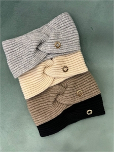 {{productViewItem.photos[photoViewList.activeNavIndex].Alt || productViewItem.photos[photoViewList.activeNavIndex].Description || 'Повязка LORO PIANA'}}