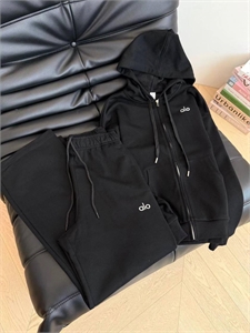 {{productViewItem.photos[photoViewList.activeNavIndex].Alt || productViewItem.photos[photoViewList.activeNavIndex].Description || 'Костюм ALO'}}