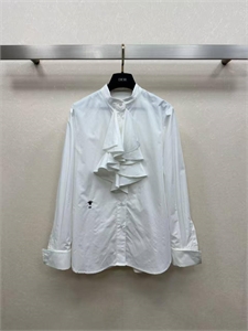 {{productViewItem.photos[photoViewList.activeNavIndex].Alt || productViewItem.photos[photoViewList.activeNavIndex].Description || 'Рубашка DIOR'}}