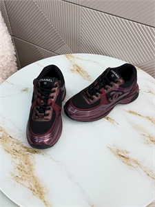 {{productViewItem.photos[photoViewList.activeNavIndex].Alt || productViewItem.photos[photoViewList.activeNavIndex].Description || 'Кроссовки CHANEL'}}