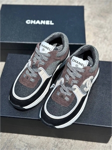 {{productViewItem.photos[photoViewList.activeNavIndex].Alt || productViewItem.photos[photoViewList.activeNavIndex].Description || 'Кроссовки CHANEL'}}