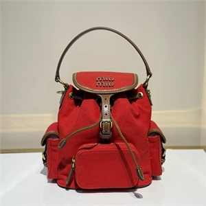 {{productViewItem.photos[photoViewList.activeNavIndex].Alt || productViewItem.photos[photoViewList.activeNavIndex].Description || 'Рюкзак MIU MIU'}}