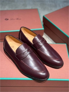 {{productViewItem.photos[photoViewList.activeNavIndex].Alt || productViewItem.photos[photoViewList.activeNavIndex].Description || 'Лоферы LORO PIANA'}}