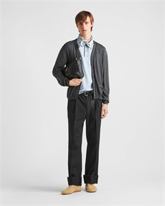 {{productViewItem.photos[photoViewList.activeNavIndex].Alt || productViewItem.photos[photoViewList.activeNavIndex].Description || 'Кардиган PRADA'}}