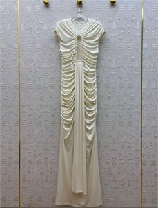 {{productViewItem.photos[photoViewList.activeNavIndex].Alt || productViewItem.photos[photoViewList.activeNavIndex].Description || 'Платье Schiaparelli'}}