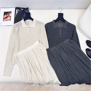 {{productViewItem.photos[photoViewList.activeNavIndex].Alt || productViewItem.photos[photoViewList.activeNavIndex].Description || 'Костюм BRUNELLO CUCINELLI'}}