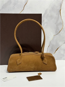 {{productViewItem.photos[photoViewList.activeNavIndex].Alt || productViewItem.photos[photoViewList.activeNavIndex].Description || 'Сумка ALAIA'}}