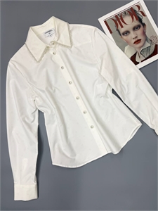 {{productViewItem.photos[photoViewList.activeNavIndex].Alt || productViewItem.photos[photoViewList.activeNavIndex].Description || 'Рубашка CHANEL'}}