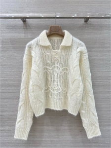 {{productViewItem.photos[photoViewList.activeNavIndex].Alt || productViewItem.photos[photoViewList.activeNavIndex].Description || 'Свитер CELINE'}}