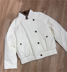 {{productViewItem.photos[photoViewList.activeNavIndex].Alt || productViewItem.photos[photoViewList.activeNavIndex].Description || 'Куртка THE ROW'}}