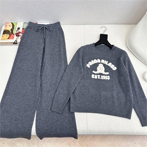 Костюм PRADA 166319