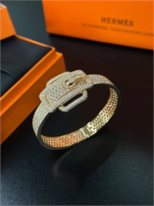 {{productViewItem.photos[photoViewList.activeNavIndex].Alt || productViewItem.photos[photoViewList.activeNavIndex].Description || 'Браслет HERMES'}}