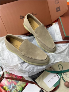 {{productViewItem.photos[photoViewList.activeNavIndex].Alt || productViewItem.photos[photoViewList.activeNavIndex].Description || 'Лоферы LP'}}