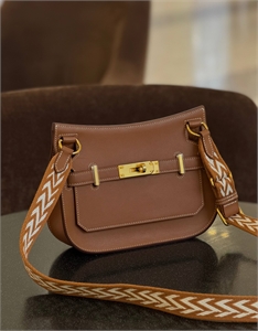 {{productViewItem.photos[photoViewList.activeNavIndex].Alt || productViewItem.photos[photoViewList.activeNavIndex].Description || 'Сумка HERMES'}}