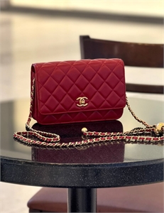 {{productViewItem.photos[photoViewList.activeNavIndex].Alt || productViewItem.photos[photoViewList.activeNavIndex].Description || 'Сумка CHANEL'}}