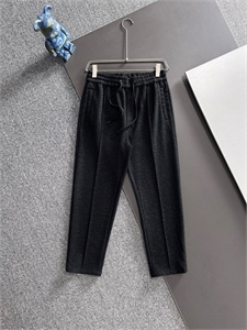 {{productViewItem.photos[photoViewList.activeNavIndex].Alt || productViewItem.photos[photoViewList.activeNavIndex].Description || 'Брюки ZEGNA'}}