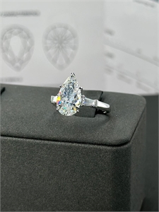 {{productViewItem.photos[photoViewList.activeNavIndex].Alt || productViewItem.photos[photoViewList.activeNavIndex].Description || 'Бриллиантовое кольцо GRAFF золото 750 п'}}