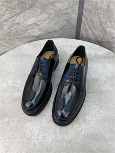 {{productViewItem.photos[photoViewList.activeNavIndex].Alt || productViewItem.photos[photoViewList.activeNavIndex].Description || 'Туфли PRADA'}}