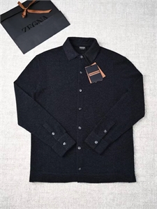 {{productViewItem.photos[photoViewList.activeNavIndex].Alt || productViewItem.photos[photoViewList.activeNavIndex].Description || 'Рубашка ZEGNA'}}